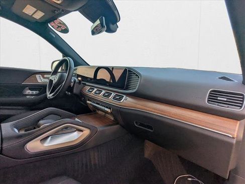 Certified 2025 Mercedes-Benz GLE 450 4MATIC image 18