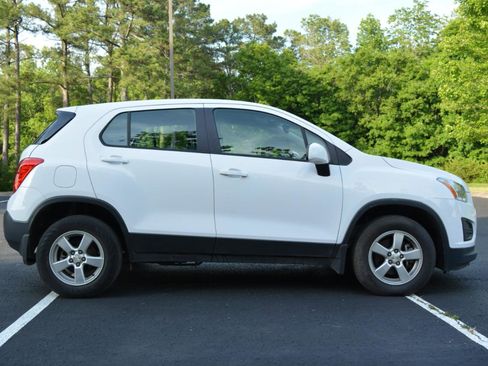 Used 2016 Chevrolet Trax LS w/ LPO, Protection Package AWD/4WD image 4