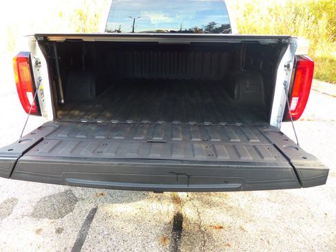 Used 2020 GMC Sierra 1500 SLT image 40