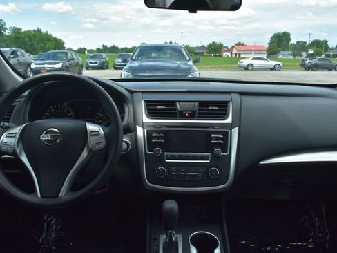 Used 2018 Nissan Altima 2.5 S w/ S Convenience Package FWD image 29