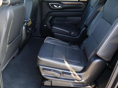 Used 2024 Chevrolet Suburban Premier w/ Premium Package 2 image 18