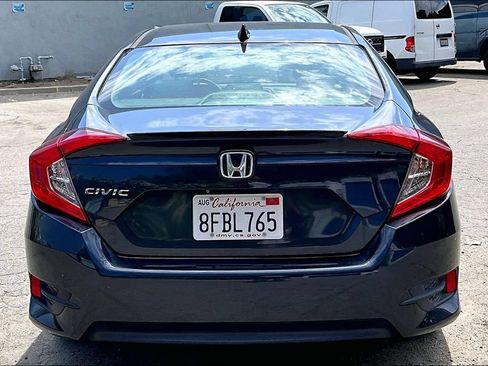 Used 2018 Honda Civic EX-T image 5