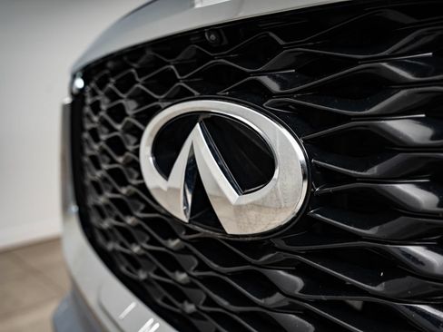 Used 2025 INFINITI QX60 Luxe AWD/4WD image 3