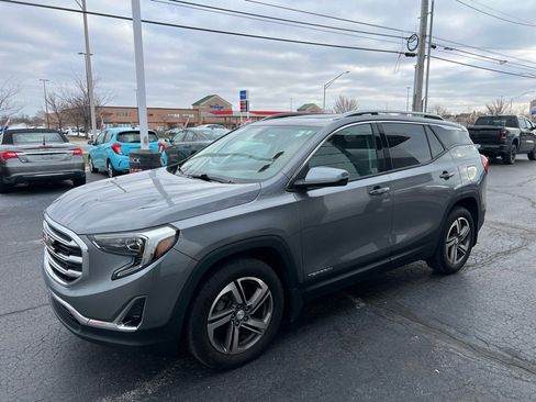Used 2019 GMC Terrain SLT w/ Preferred Package image 2