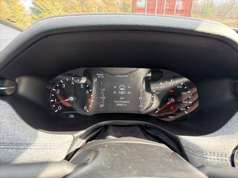 Used 2023 Jeep Compass Sport image 14