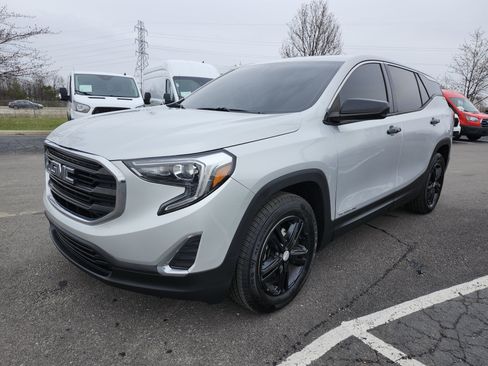 Used 2019 GMC Terrain SLE image 12