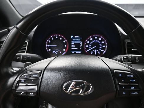 Used 2019 Hyundai Veloster 2.0 Premium FWD image 16
