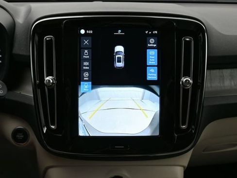 Used 2023 Volvo XC40 B5 Plus w/ Protection Package Premier AWD/4WD image 20