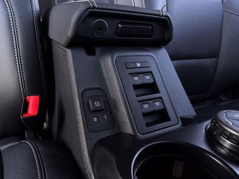 New 2025 Ford Bronco Badlands image 32