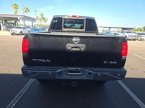 Used 2013 Nissan Titan SV w/ SV Premium Utility Pkg AWD/4WD image 5