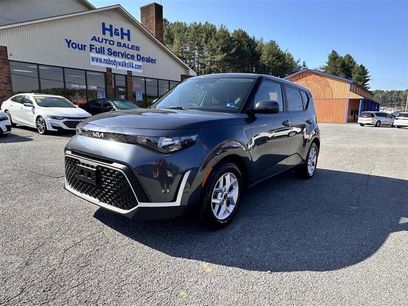 Used 2023 Kia Soul LX w/ Option Group 015
