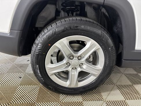 Used 2023 Jeep Compass Sport AWD/4WD image 30