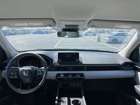 Certified 2023 Honda Pilot LX image 10