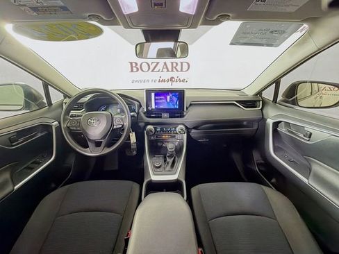 Used 2024 Toyota RAV4 LE AWD/4WD image 29