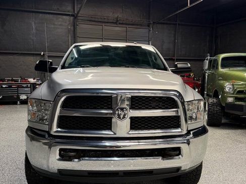 Used 2018 RAM 2500 SLT AWD/4WD image 2