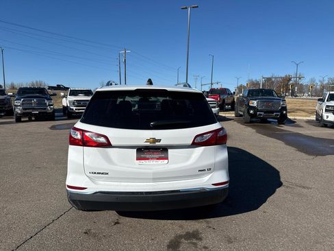 Used 2018 Chevrolet Equinox LT w/ Sun & Infotainment Package image 4