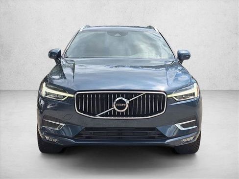 Used 2021 Volvo XC60 T5 Inscription FWD image 2