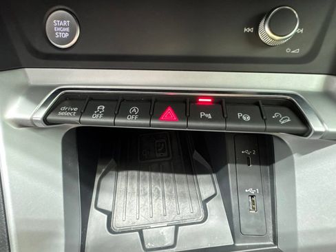 Used 2020 Audi Q3 2.0T Prestige w/ Prestige Package AWD/4WD image 13