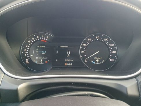 Used 2018 Lincoln MKX Reserve w/ Driver Assistance Package FWD image 18