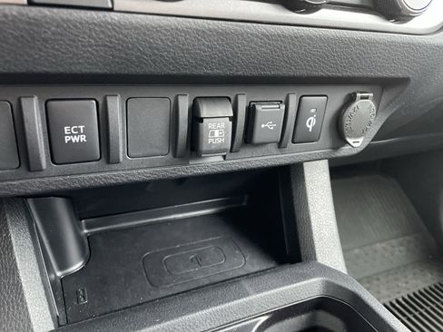 Used 2023 Toyota Tacoma TRD Off-Road image 27