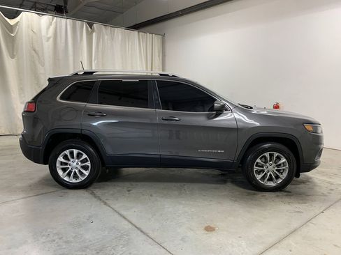 Used 2019 Jeep Cherokee Latitude Plus AWD/4WD image 8