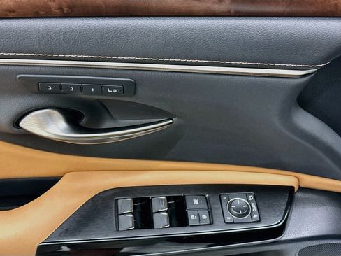 Used 2022 Lexus ES 350 w/ Premium Package FWD image 15