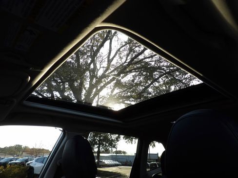 Used 2023 Subaru Forester Premium image 14