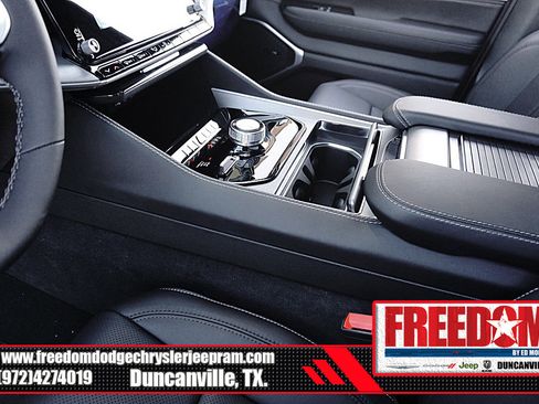 New 2025 Jeep Wagoneer L Series II w/ Premium Group I image 35