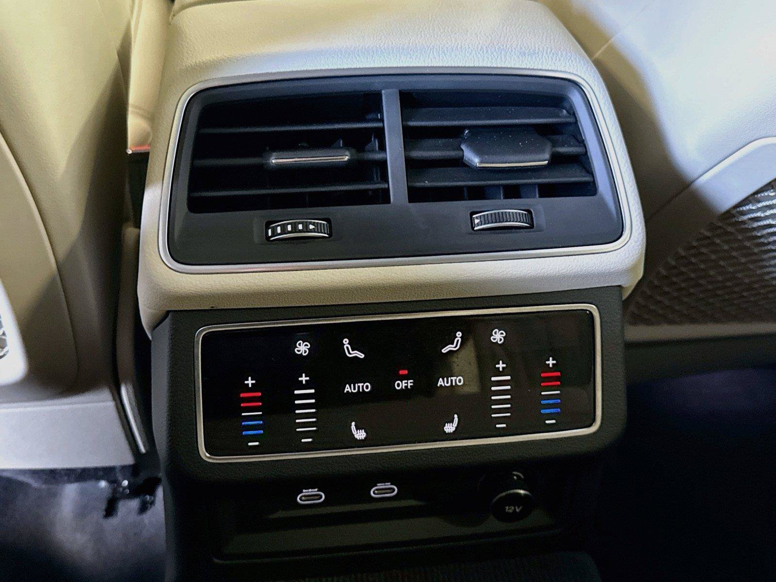 Certified 2024 Audi A6 3.0T allroad Prestige AWD/4WD image 26