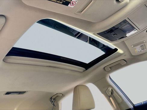 Used 2017 Lexus RX 350 AWD w/ Premium Package image 17