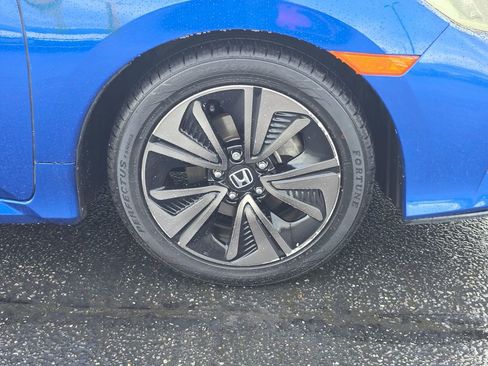 Used 2017 Honda Civic EX image 9