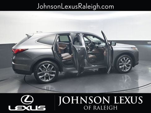 Used 2024 Acura MDX SH-AWD w/ Technology Package image 24