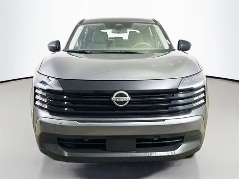 Used 2025 Nissan Kicks S image 2