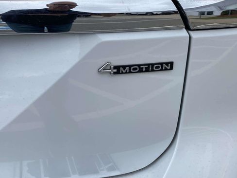 Certified 2024 Volkswagen Atlas SEL Premium R-Line AWD/4WD image 35