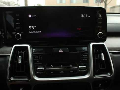 Used 2021 Kia Sorento EX w/ EX AWD X-Line Package image 32