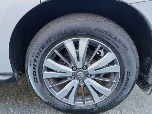 Used 2017 Nissan Pathfinder SL w/ SL Premium Package image 10