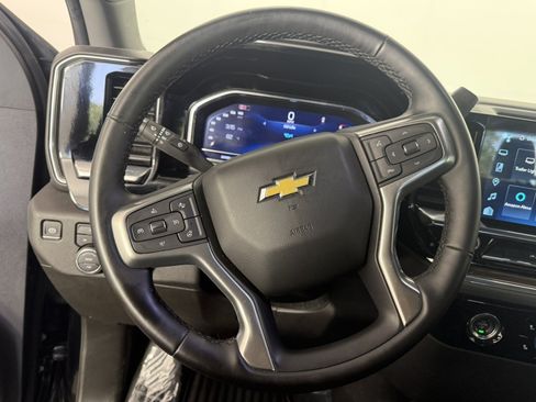 Used 2024 Chevrolet Silverado 1500 LT AWD/4WD image 20
