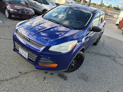 Used 2015 Ford Escape S FWD image 5