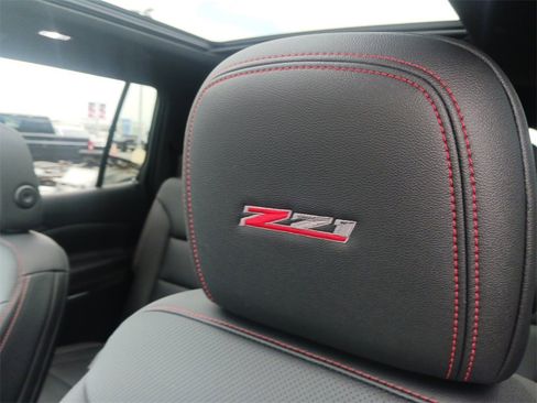 Used 2025 Chevrolet Traverse Z71 w/ Driver Confidence Package image 30