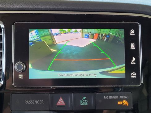 Used 2017 Mitsubishi Outlander SEL FWD image 12