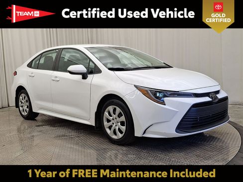 Used 2025 Toyota Corolla LE image 1