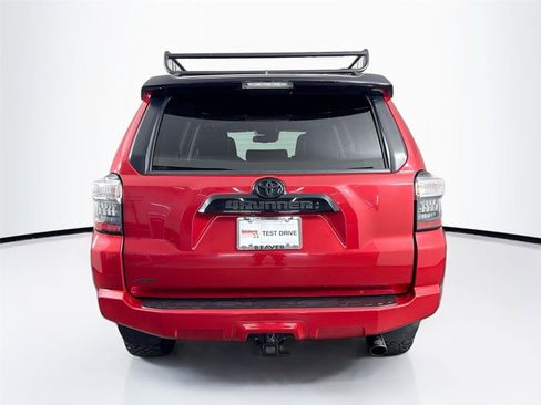 Used 2020 Toyota 4Runner Venture w/ Moonroof Package AWD/4WD image 12