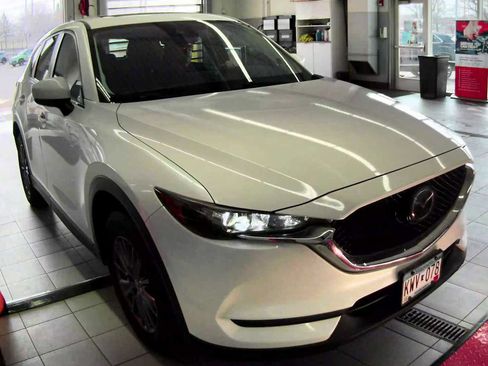 Used 2019 MAZDA CX-5 Touring image 2