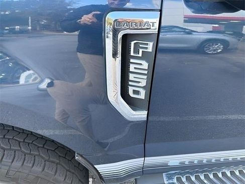 Used 2017 Ford F250 Lariat w/ Lariat Ultimate Package image 37