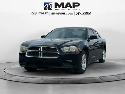 Used 2014 Dodge Charger SE image 1
