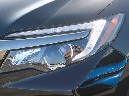 Used 2020 Honda Ridgeline Black Edition image 5