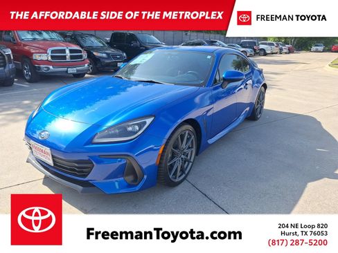 Used 2024 Subaru BRZ Limited RWD image 1