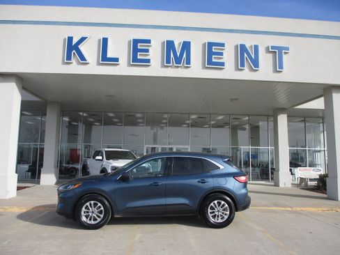Used 2020 Ford Escape SE image 1