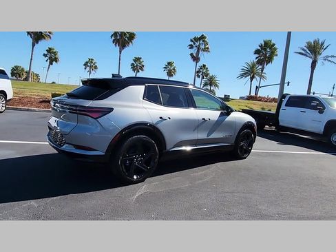 New 2026 Chevrolet Equinox EV RS image 22