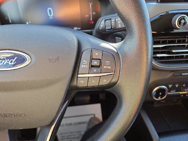 Used 2025 Ford Escape Active AWD/4WD image 19